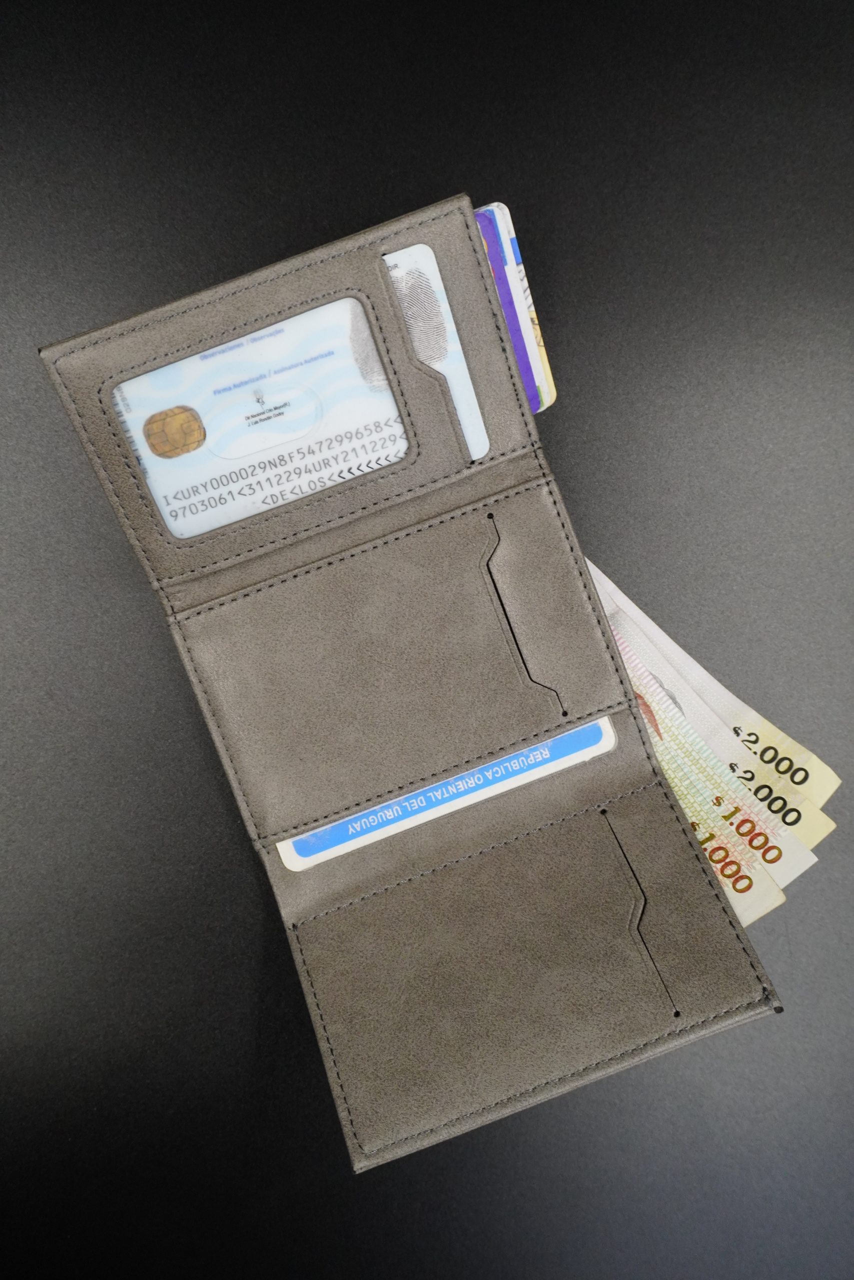 Combo Reloj línea Naviforce + Billetera tarjetero - Image 7